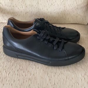 UN COSTA LACE UP SNEAKERS LEATHER CLARKS